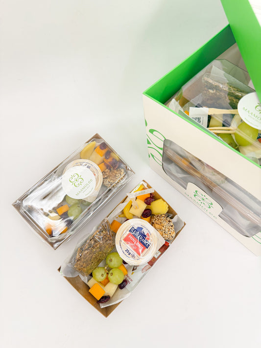 طبق الاجبان - صندوق ٦ علب  cheese platter- box